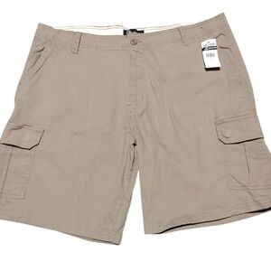 🔥 Men’s Khaki Cargo Shorts – NEW w/ Tags (XXL / ~40 Waist) 🔥